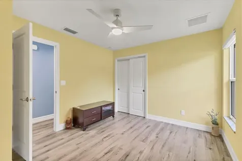 352 Glenwood Avenue Osprey FL 34229