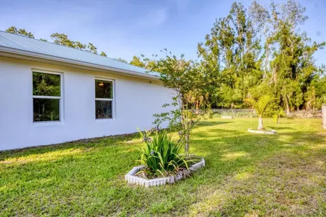 352 Glenwood Avenue Osprey FL 34229