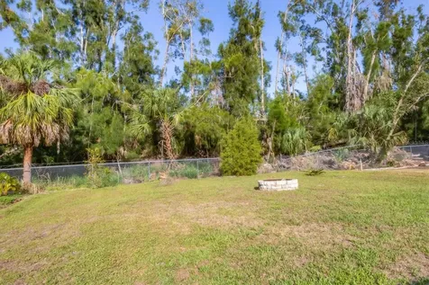 352 Glenwood Avenue Osprey FL 34229