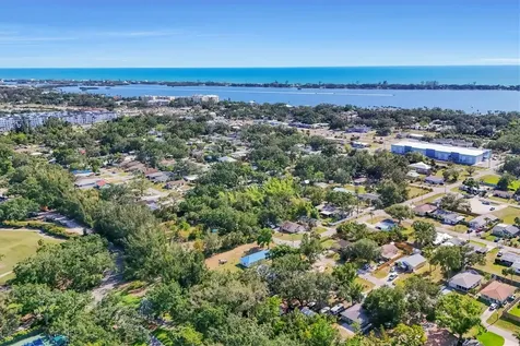 352 Glenwood Avenue Osprey FL 34229