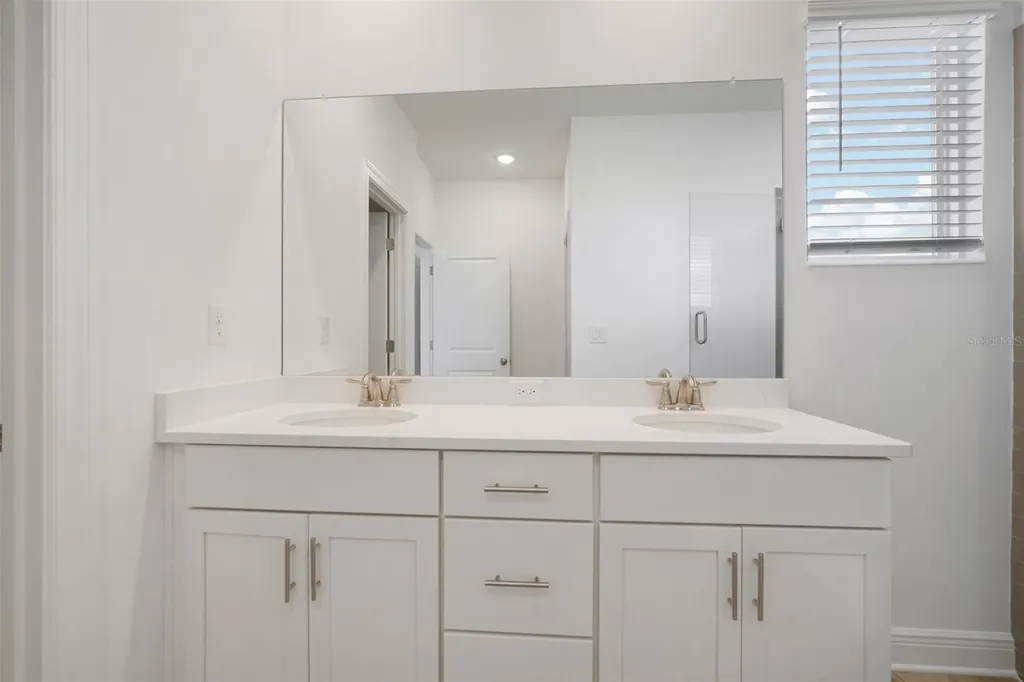 10709 Wading River Avenue Parrish FL 34219