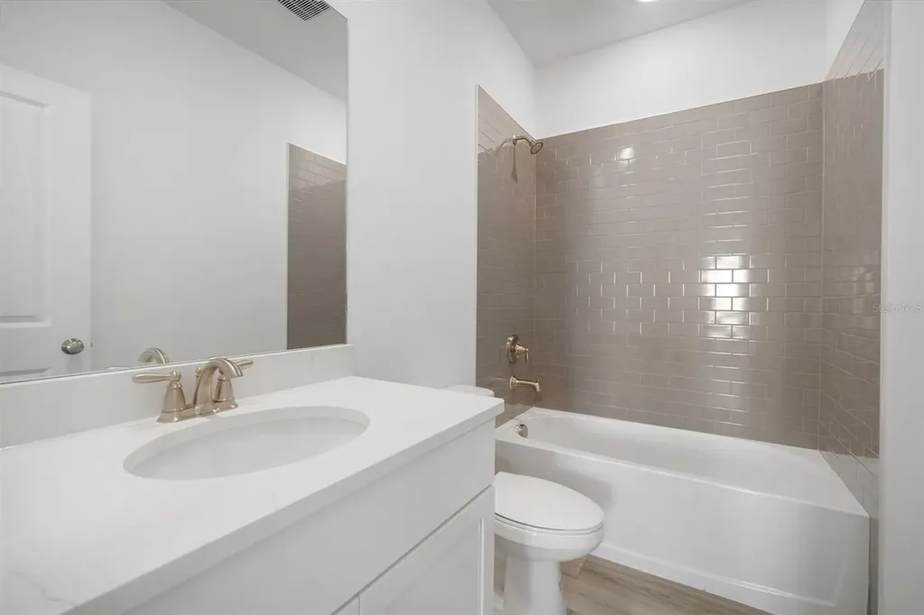 10709 Wading River Avenue Parrish FL 34219