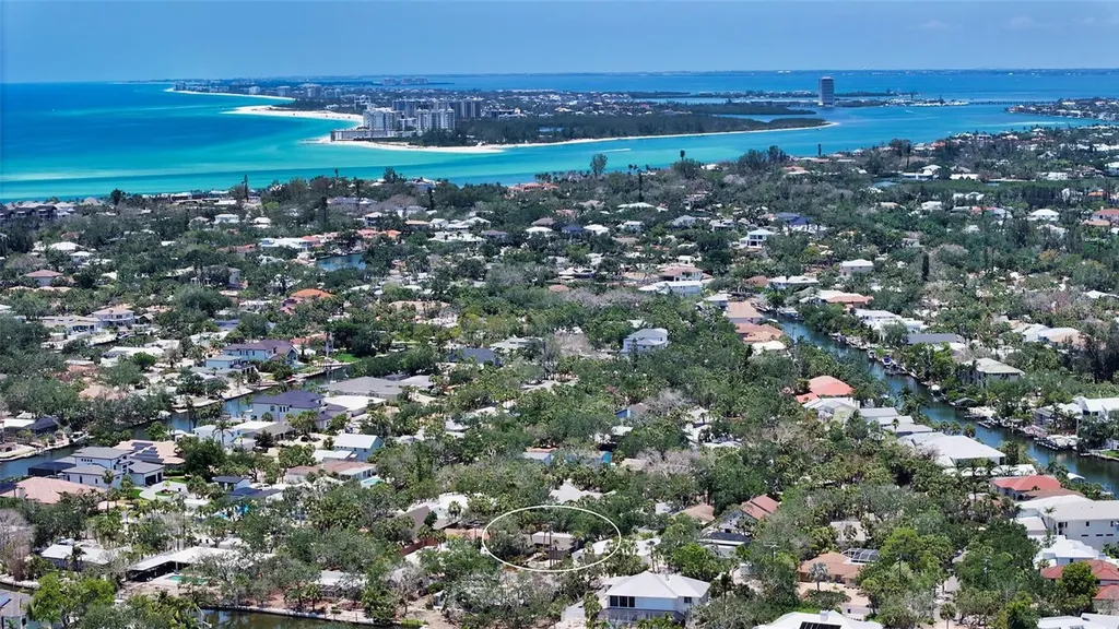 755 Edgemere Lane Sarasota FL 34242