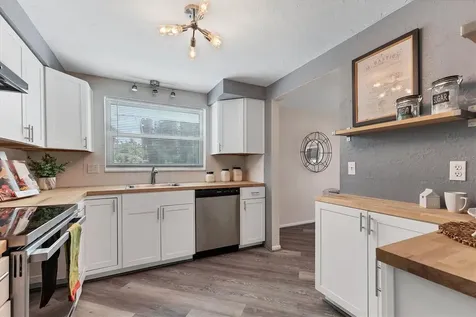 4151 Olive Avenue Sarasota FL 34231