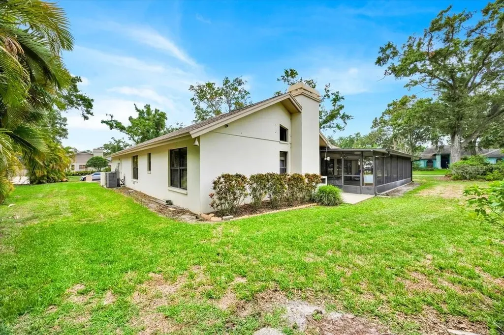 2900 Hammock Drive Plant City FL 33566