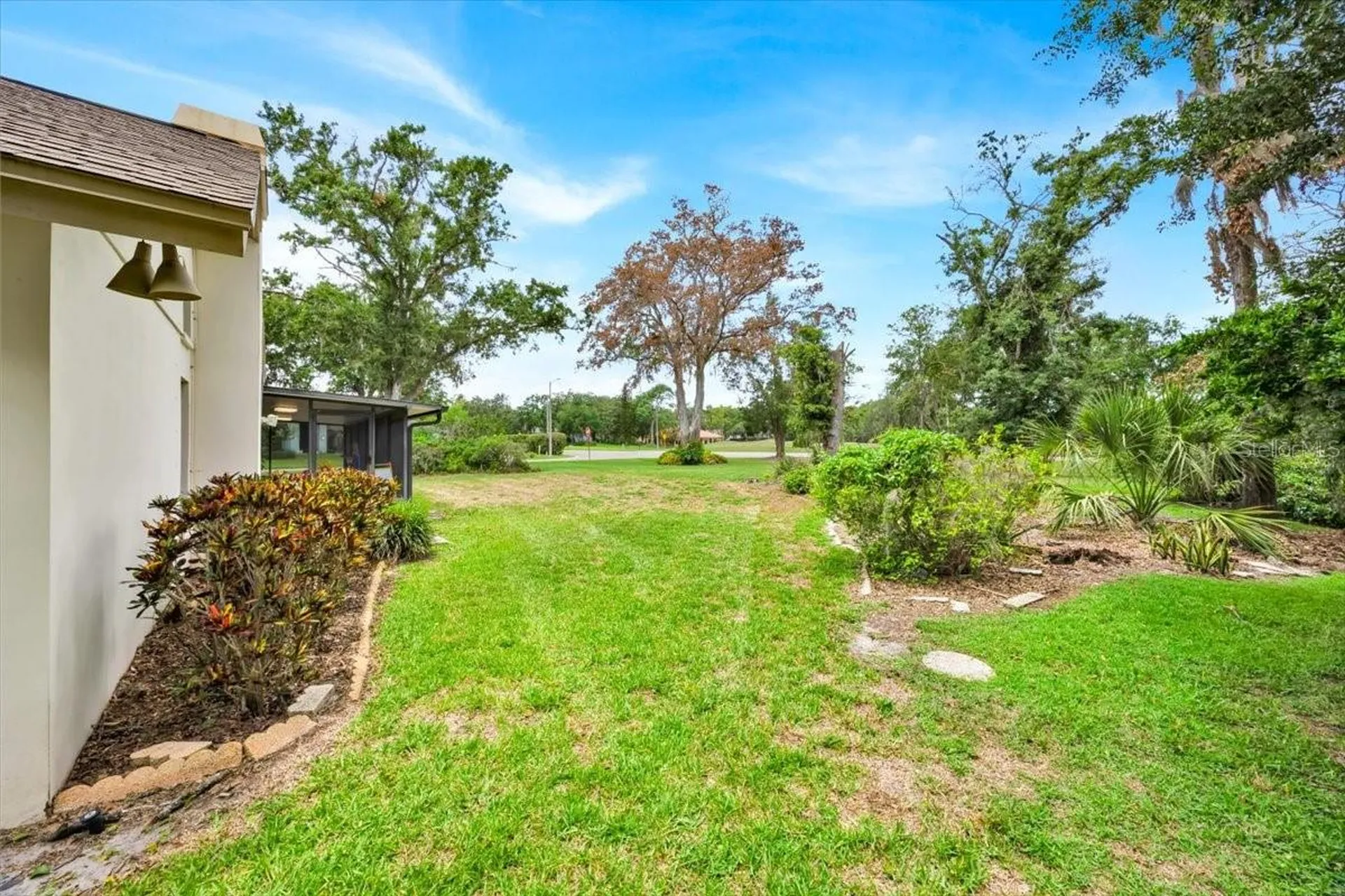 2900 Hammock Drive Plant City FL 33566