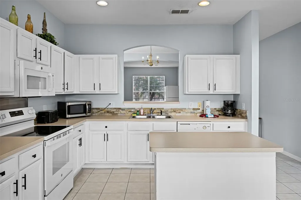 321 Rosso Drive Davenport FL 33837