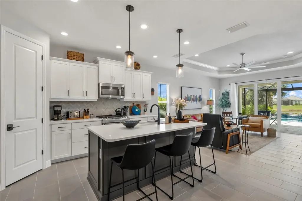 10120 Canaveral Circle Sarasota FL 34241