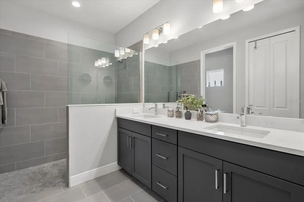 10120 Canaveral Circle Sarasota FL 34241