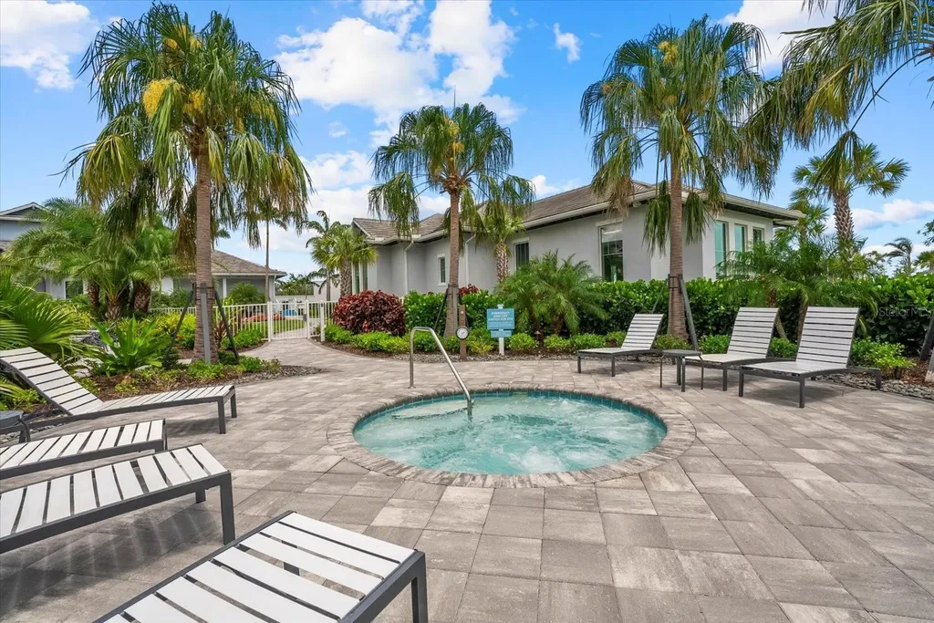 10120 Canaveral Circle Sarasota FL 34241