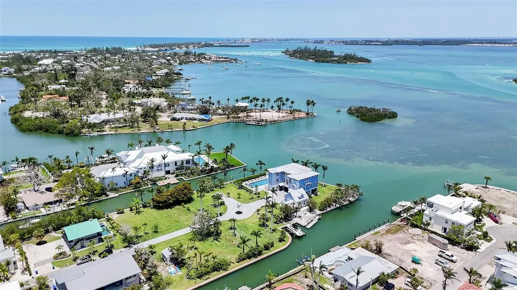 630 De Narvaez Drive Longboat Key FL 34228