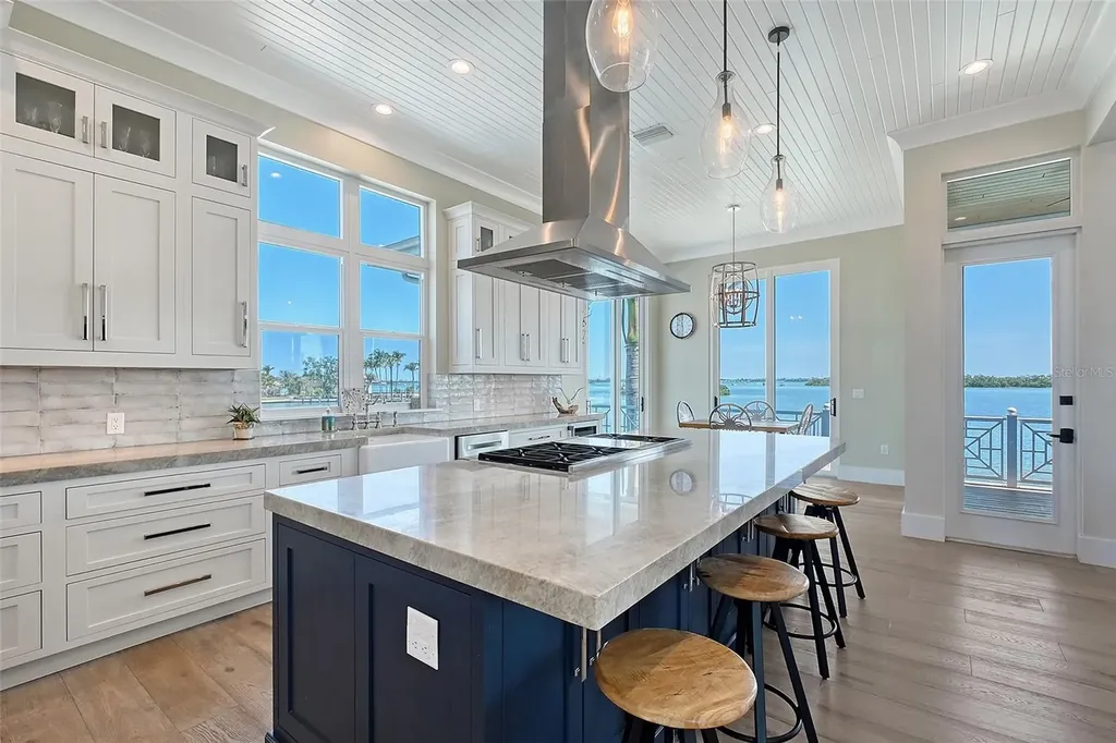 630 De Narvaez Drive Longboat Key FL 34228