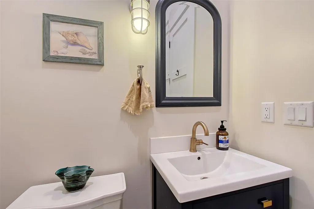 630 De Narvaez Drive Longboat Key FL 34228