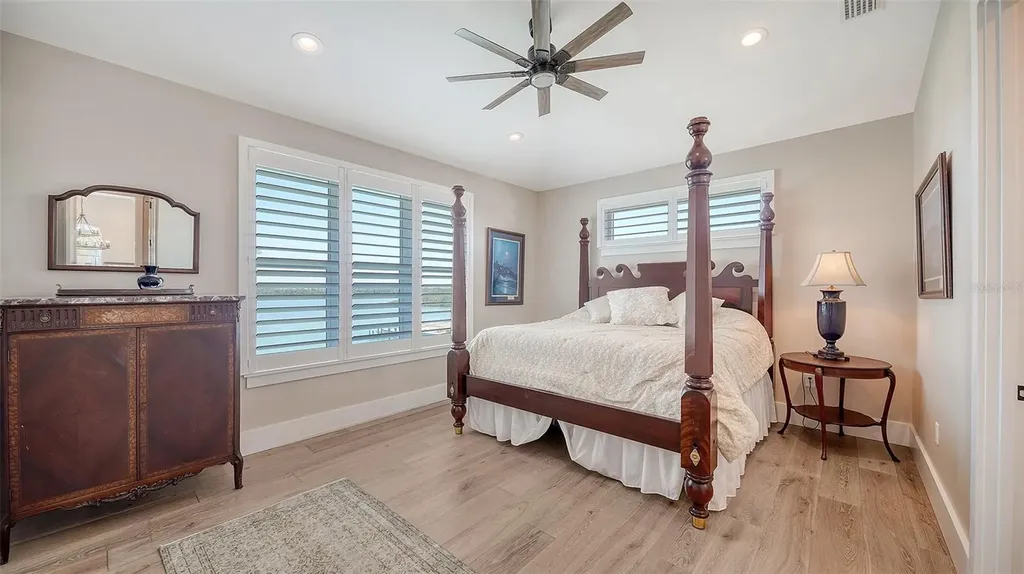 630 De Narvaez Drive Longboat Key FL 34228