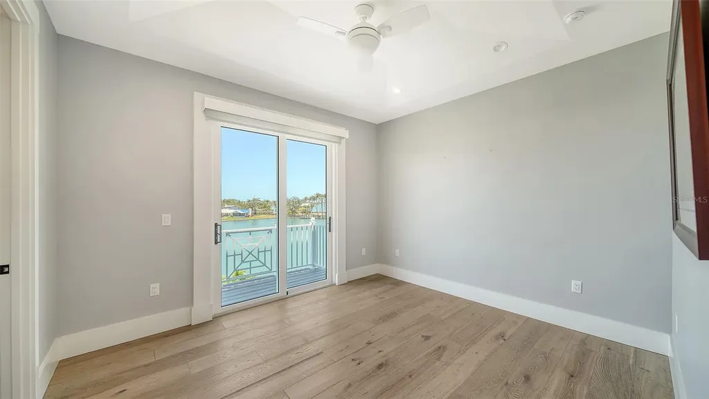 630 De Narvaez Drive Longboat Key FL 34228