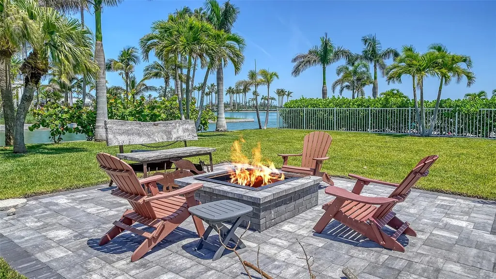 630 De Narvaez Drive Longboat Key FL 34228