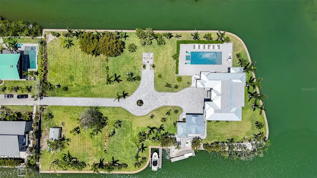 630 De Narvaez Drive Longboat Key FL 34228