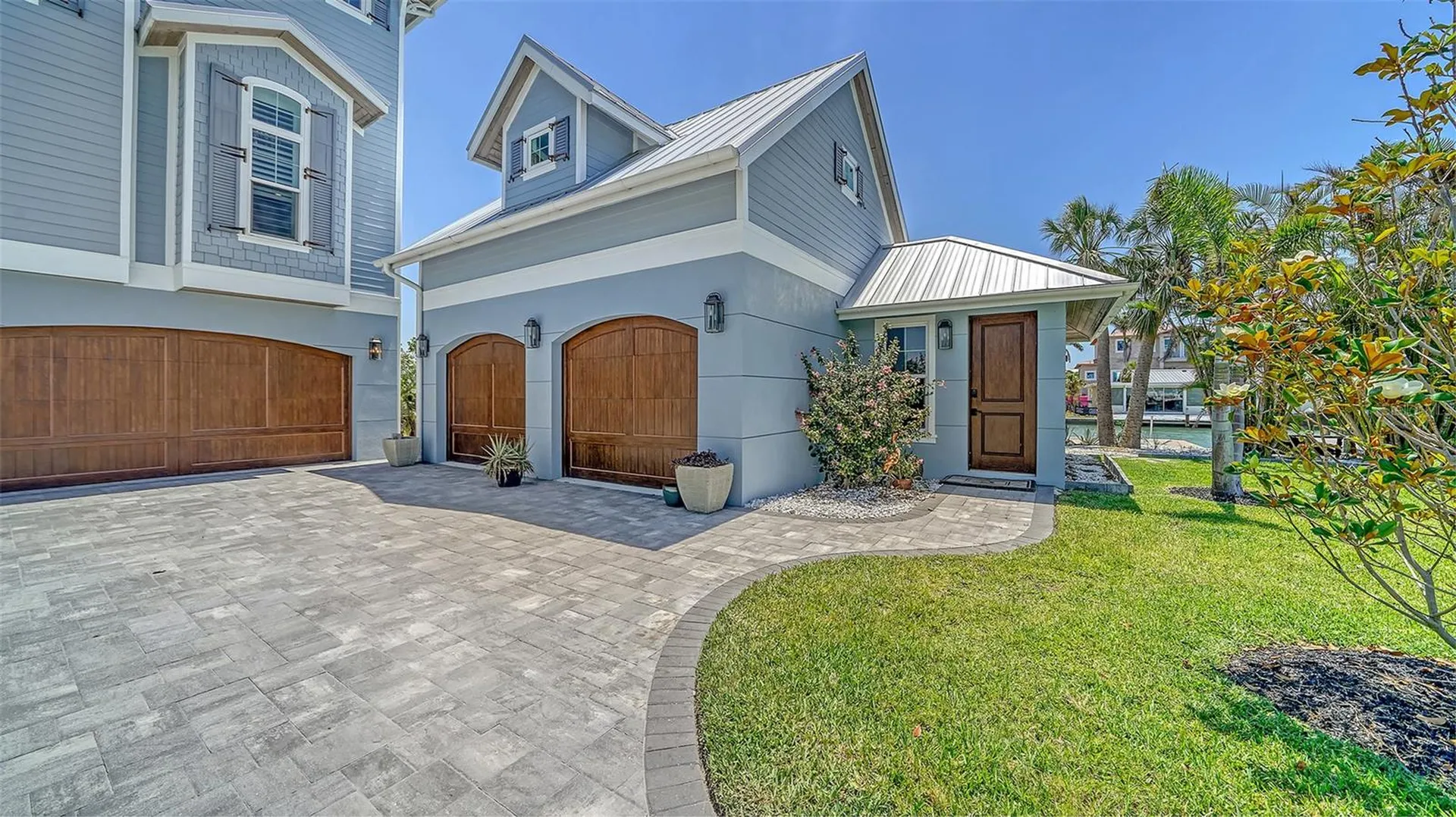630 De Narvaez Drive Longboat Key FL 34228