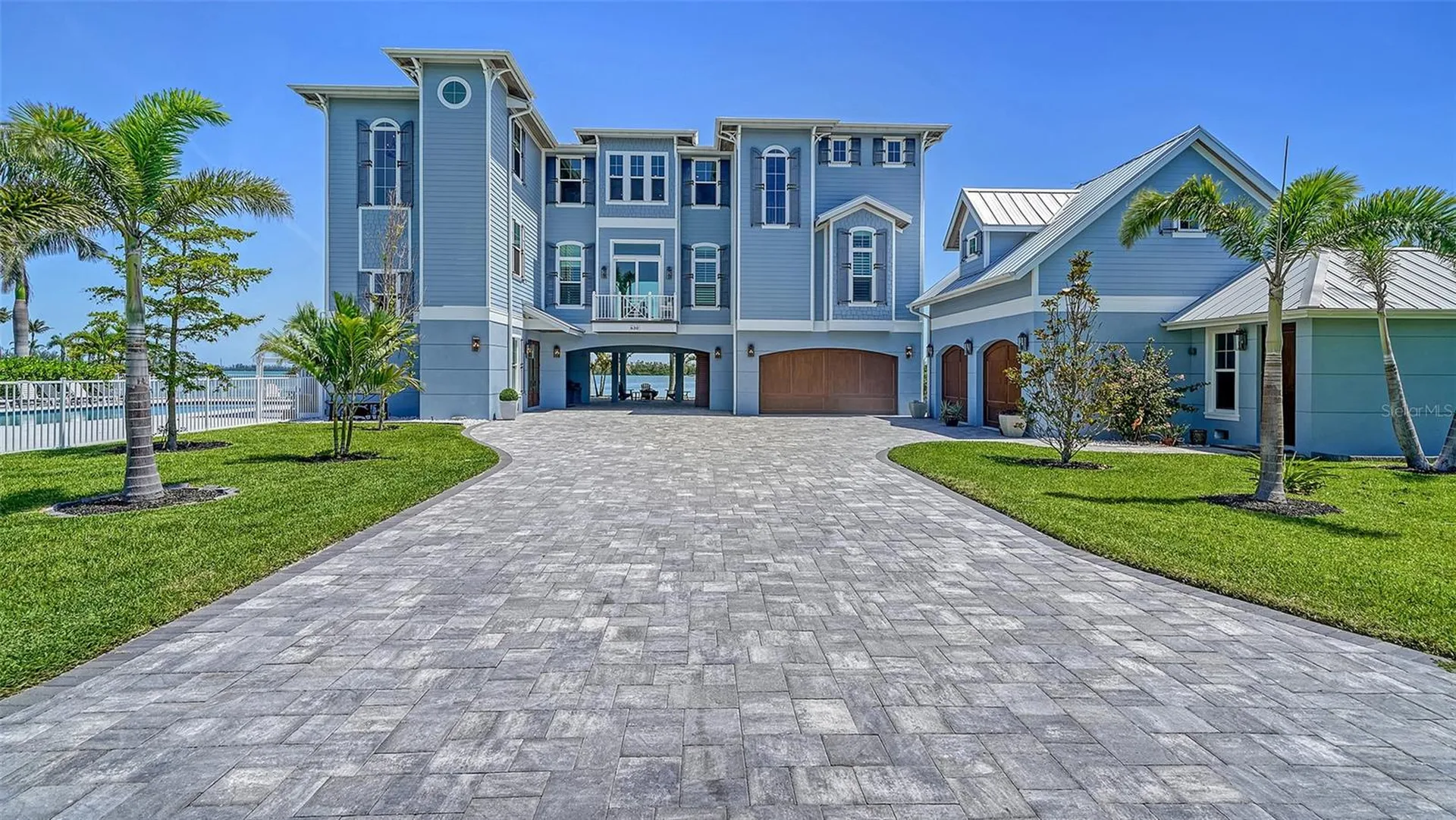 630 De Narvaez Drive Longboat Key FL 34228