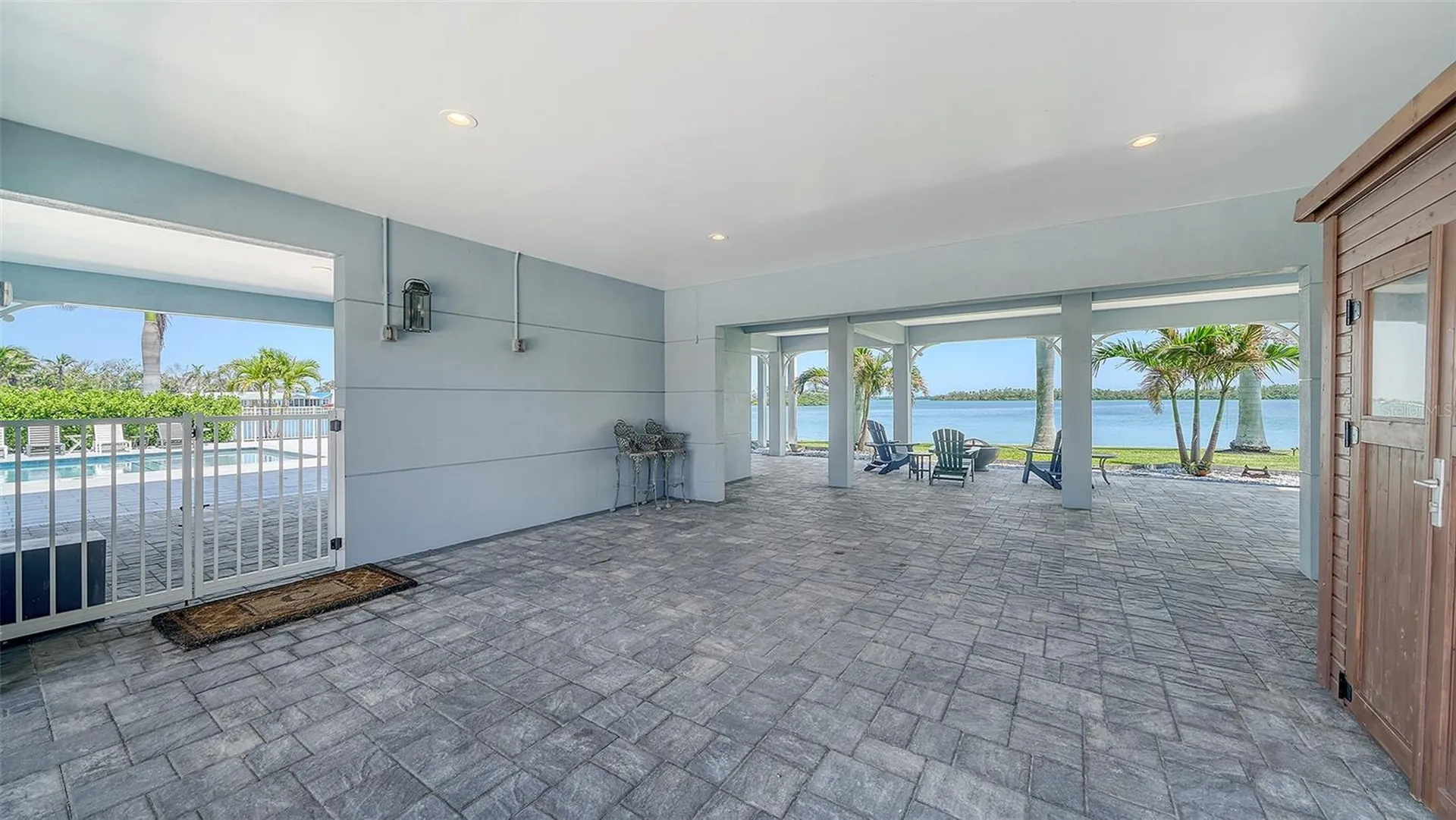 630 De Narvaez Drive Longboat Key FL 34228