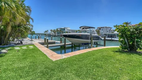 630 De Narvaez Drive Longboat Key FL 34228