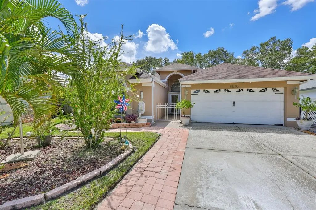 8916 Southbay Drive Tampa FL 33615