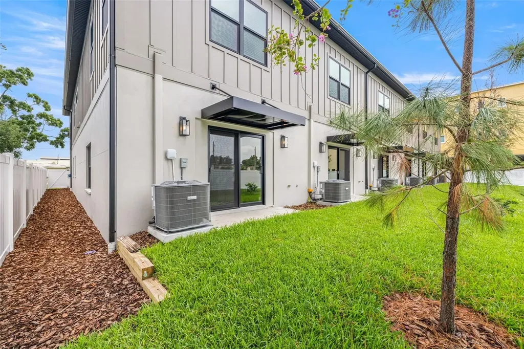 4308 W Gray Street Tampa FL 33609