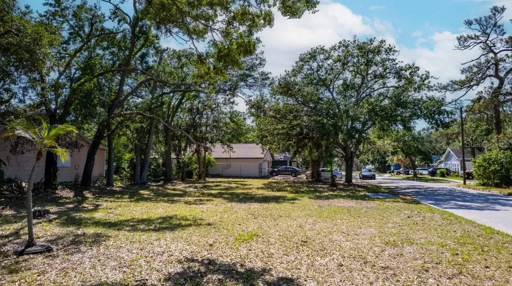 2701 6th Street S St Petersburg FL 33705