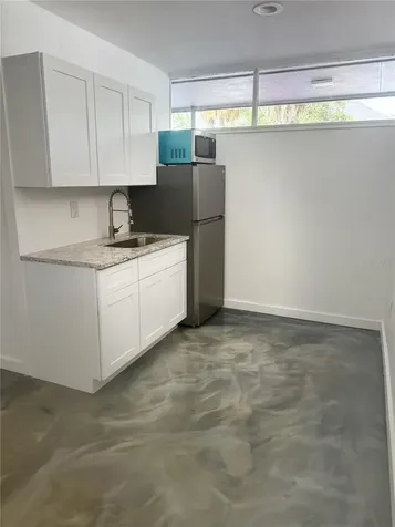 313 18th Avenue S St Petersburg FL 33705