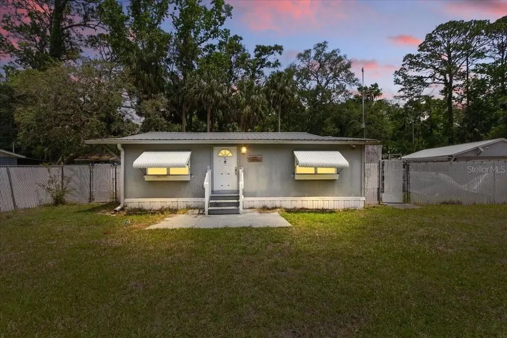 4131 NW 153rd Court Chiefland FL 32626