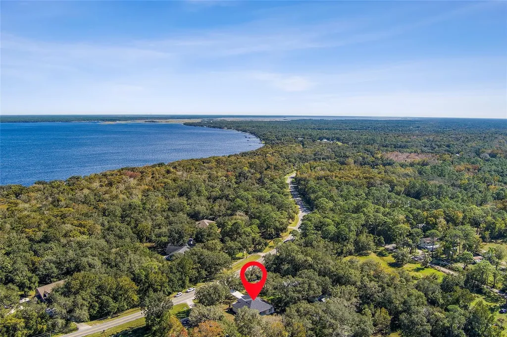 304 N Jungle Road Geneva FL 32732