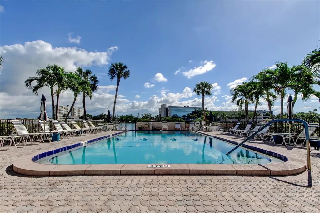 7465 Bay Island Drive S South Pasadena FL 33707