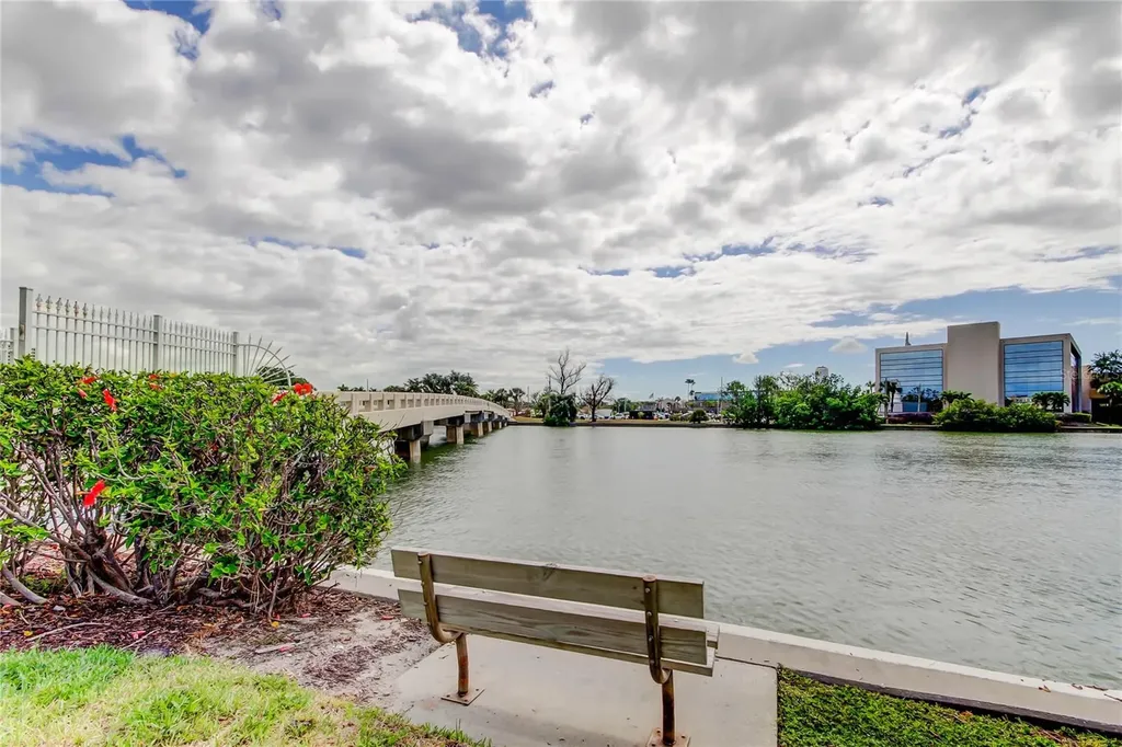 7465 Bay Island Drive S South Pasadena FL 33707