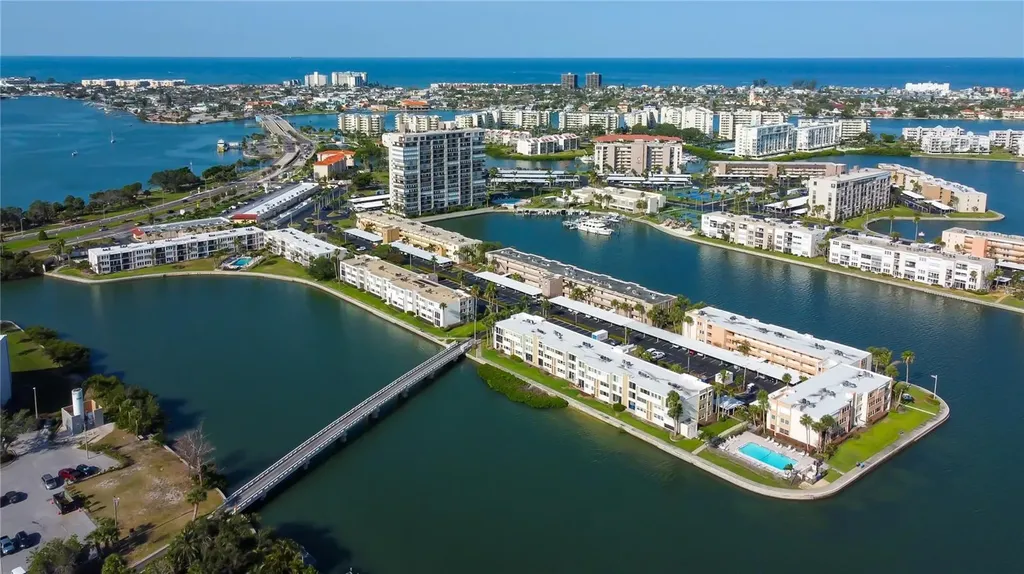 7465 Bay Island Drive S South Pasadena FL 33707