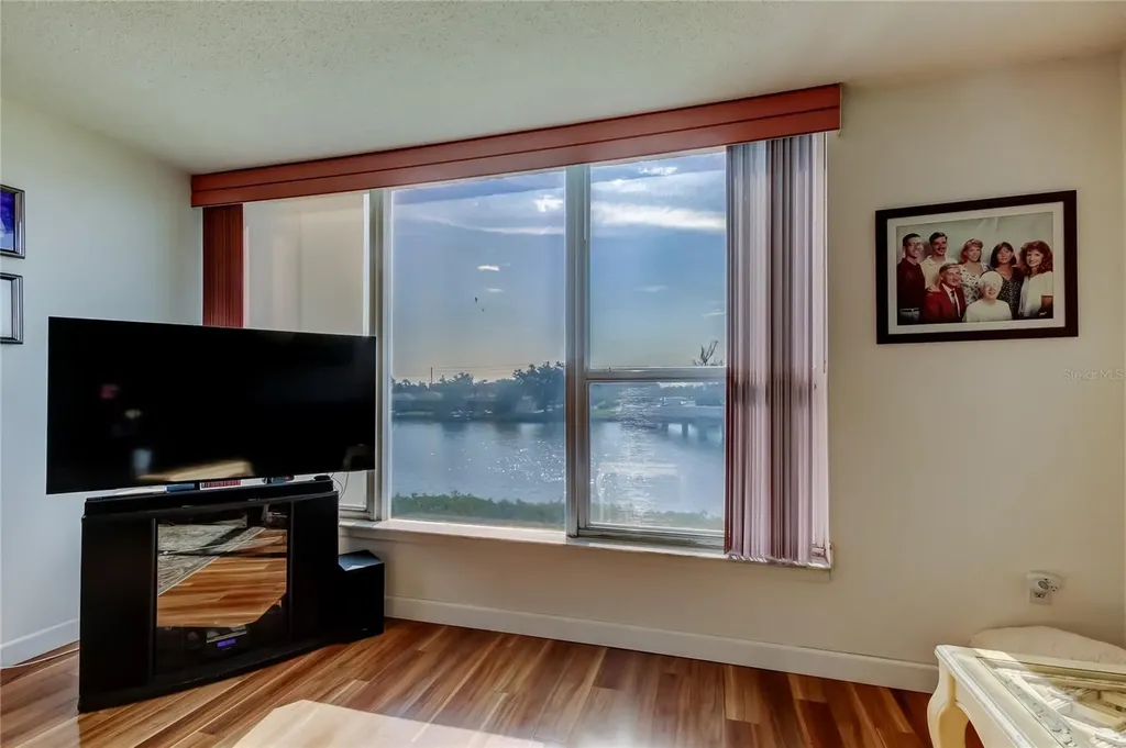 7465 Bay Island Drive S South Pasadena FL 33707