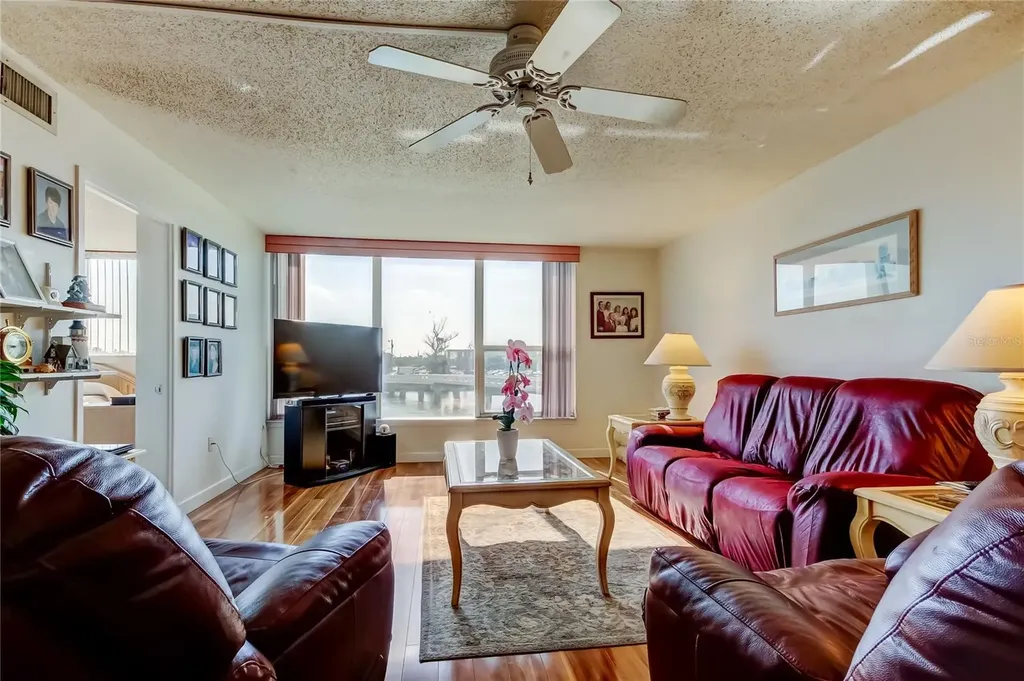 7465 Bay Island Drive S South Pasadena FL 33707