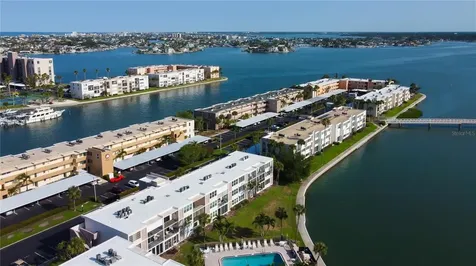 7465 Bay Island Drive S South Pasadena FL 33707