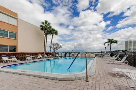 7465 Bay Island Drive S South Pasadena FL 33707