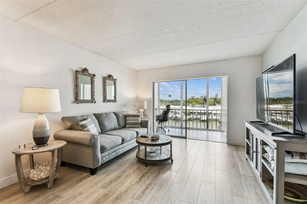 1 Boca Ciega Point Boulevard St Petersburg FL 33708