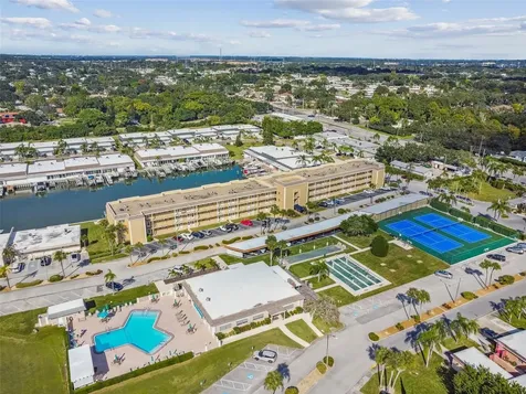 1 Boca Ciega Point Boulevard St Petersburg FL 33708