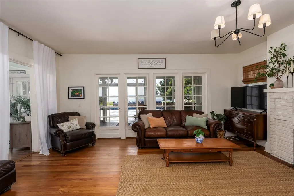 561 SE Lakeview Drive Keystone Heights FL 32656
