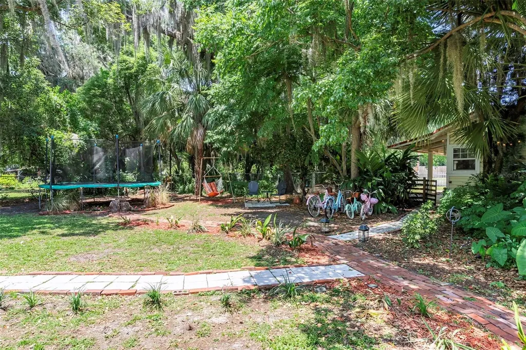 561 SE Lakeview Drive Keystone Heights FL 32656
