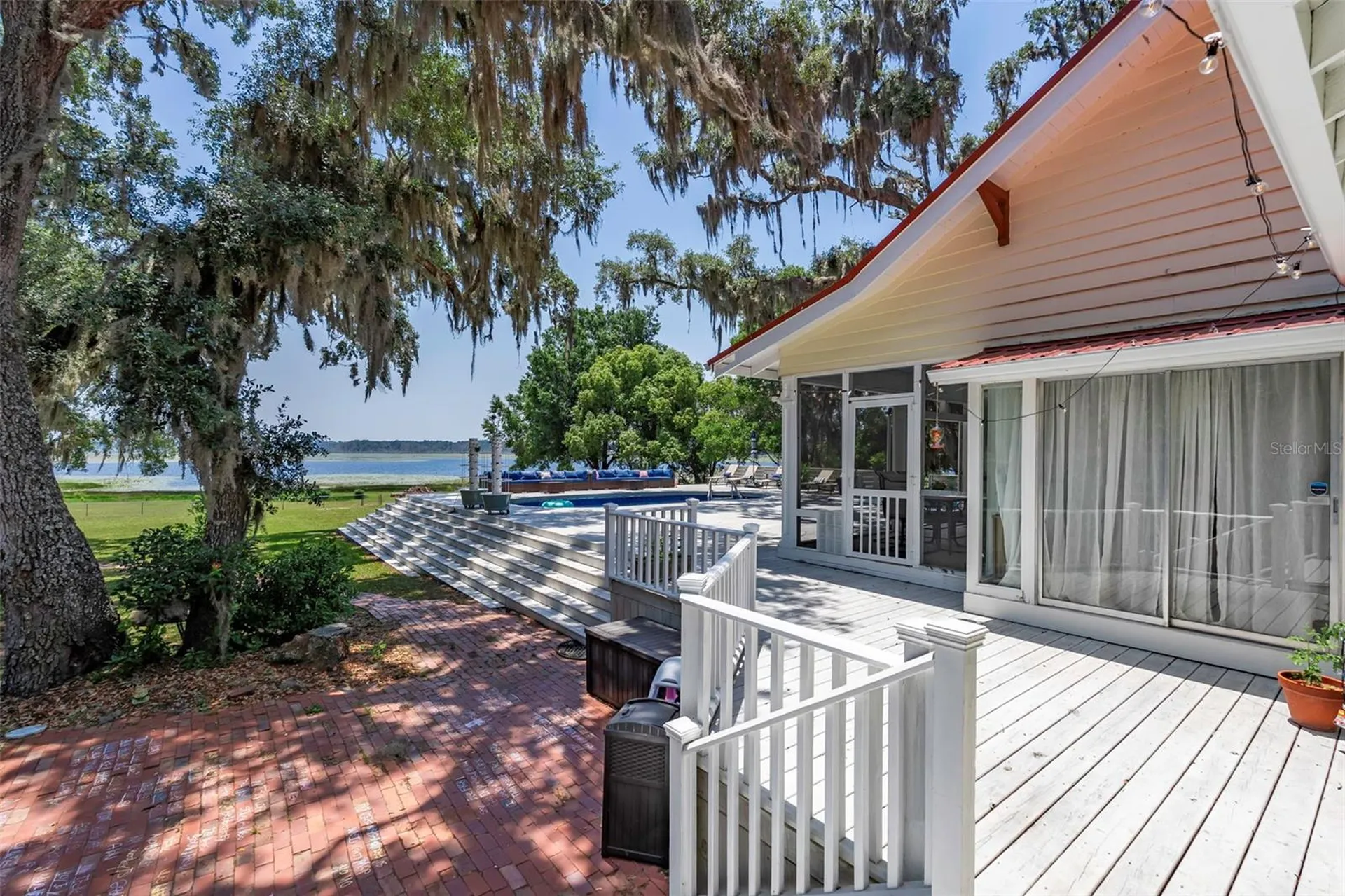 561 SE Lakeview Drive Keystone Heights FL 32656