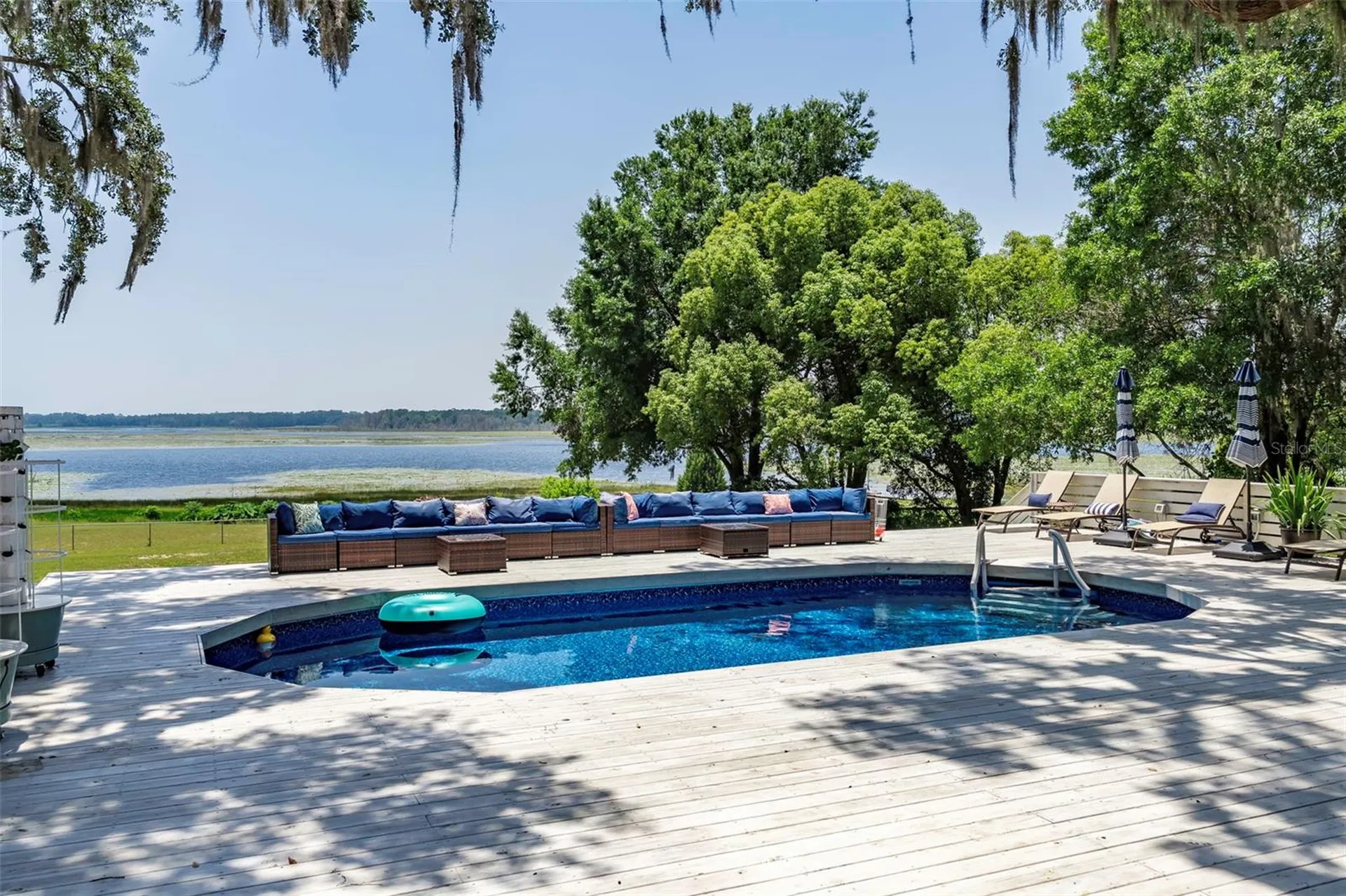 561 SE Lakeview Drive Keystone Heights FL 32656