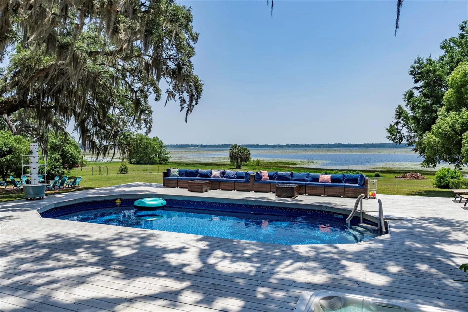 561 SE Lakeview Drive Keystone Heights FL 32656