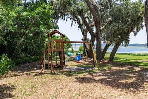 561 SE Lakeview Drive Keystone Heights FL 32656
