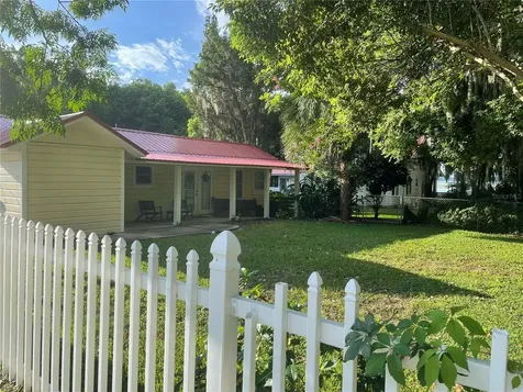 561 SE Lakeview Drive Keystone Heights FL 32656
