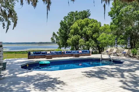 561 SE Lakeview Drive Keystone Heights FL 32656