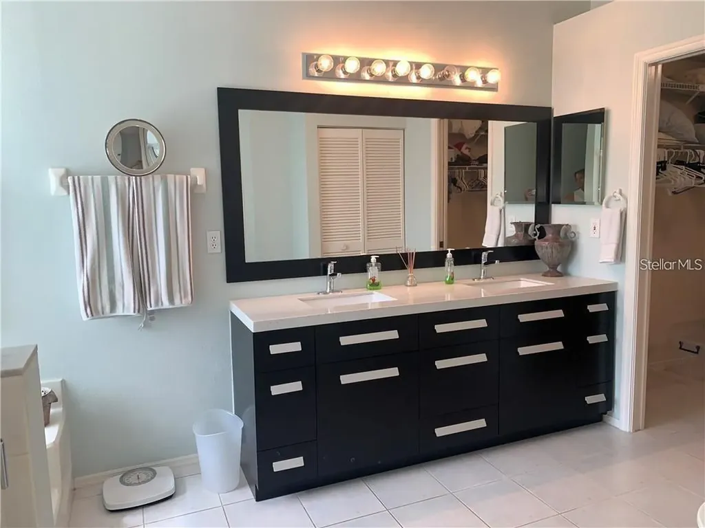 4810 Raintree Street Circle E Bradenton FL 34203