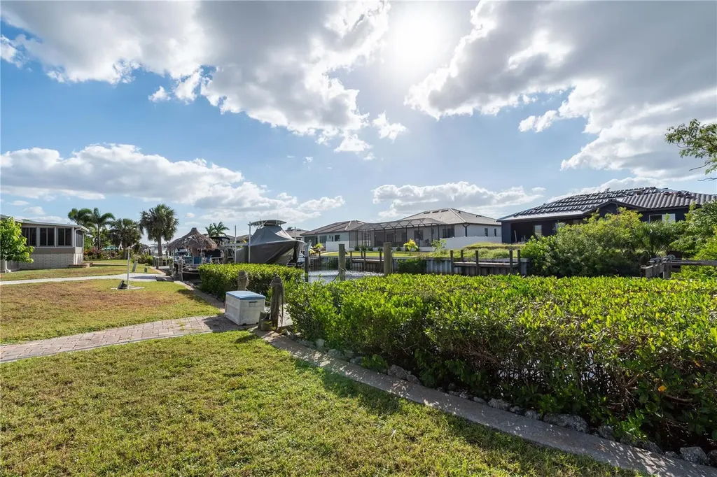 28 Windmill Boulevard Punta Gorda FL 33950